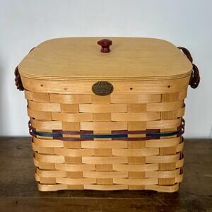 Vintage Peterboro Slanted Lidded Basket with Liner | Farmhouse Rustic Home Decor